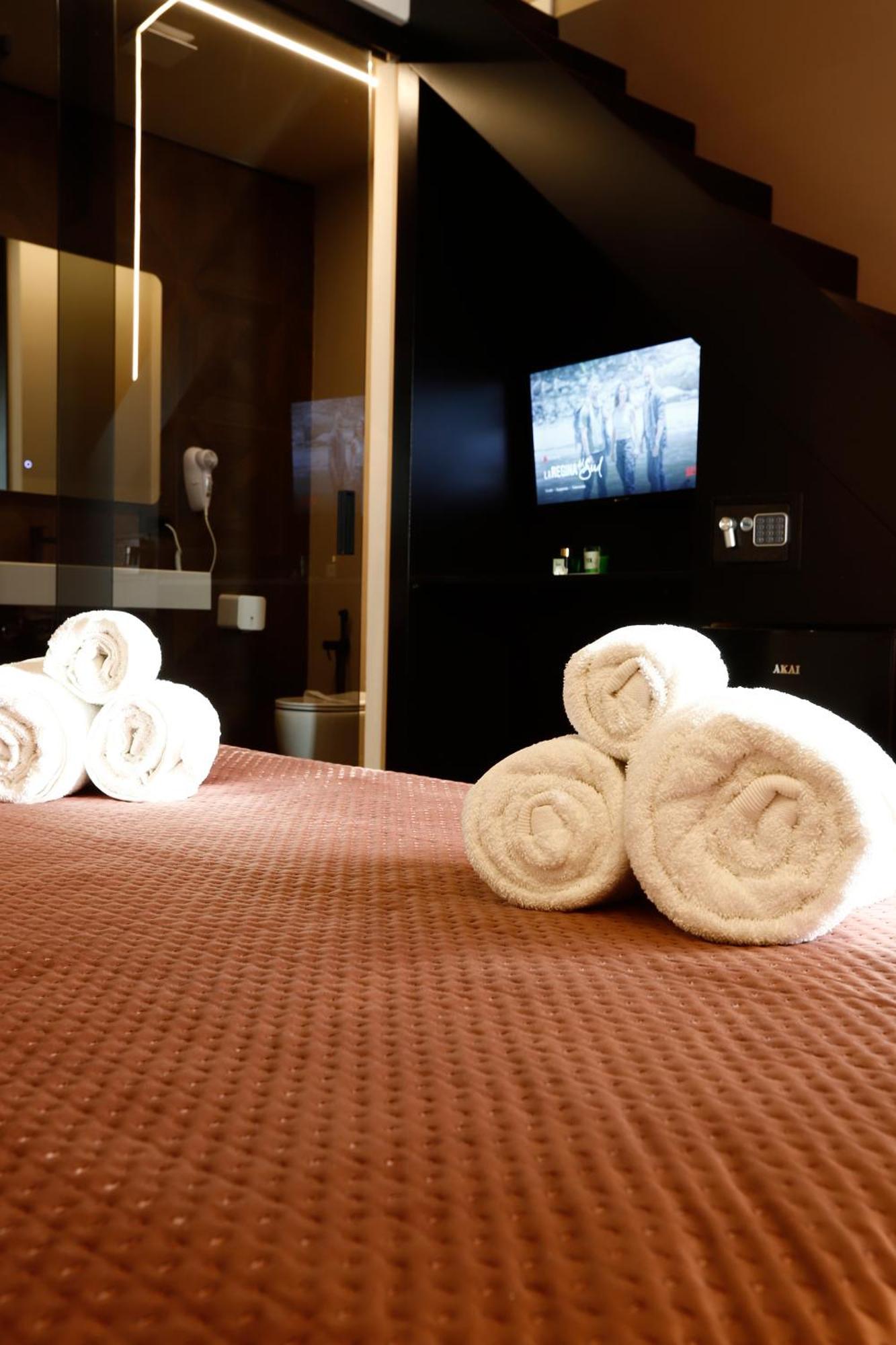 Spera Luxury & *